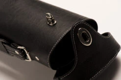 Cuel Billard-Köcher „Hustler Black 2/4“ Für Pool-Billard-Queues, Schwarz, Aus Feinem Kunstleder, Mit Drei Seitentaschen Für Billardzubehör -Buffalo Verkaufs-Shop koecher hustler black 24 fuer pool billard queues5