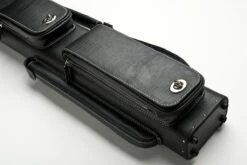 Cuel Billard-Köcher „Hustler Black“ 3/5 Für Pool-Billard-Queues, Schwarz, Aus Feinem Kunstleder, Mit Drei Seitentaschen Für Billardzubehör 12 Cuel Billard-Köcher „Hustler Black“ 3/5 Für Pool-Billard-Queues, Schwarz, Aus Feinem Kunstleder, Mit Drei Seitentaschen Für Billardzubehör -Buffalo Verkaufs-Shop koecher hustler black 35 fuer pool billard queues5