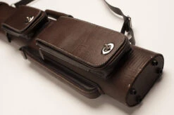 CUEL Billard-Köcher „Hustler Brown“ 2/4 Für Pool-Billard-Queues, Braun, Aus Feinem Kunstleder, Mit Drei Seitentaschen Für Billardzubehör 13 CUEL Billard-Köcher „Hustler Brown“ 2/4 Für Pool-Billard-Queues, Braun, Aus Feinem Kunstleder, Mit Drei Seitentaschen Für Billardzubehör -Buffalo Verkaufs-Shop koecher hustler brown 24 fuer pool billard queues6