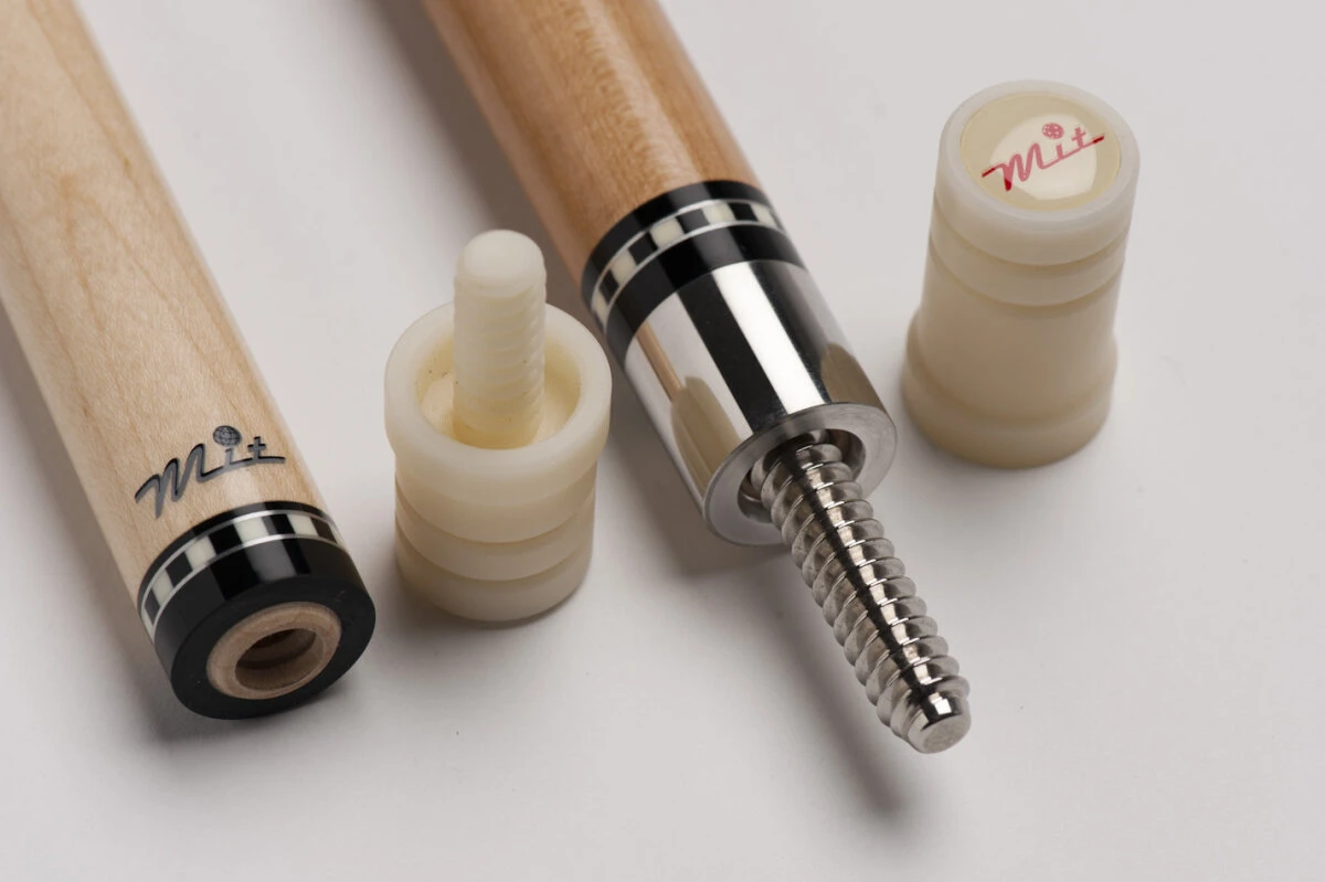 MIT MF1-019 Pool-Billard-Queue, 2-teilig, Mit Klebeleder, Vollholz-Oberteil, Leinen-Griffband, Inkl. Gewindeschoner 2 MIT MF1-019 Pool-Billard-Queue, 2-teilig, Mit Klebeleder, Vollholz-Oberteil, Leinen-Griffband, Inkl. Gewindeschoner – Bild 2