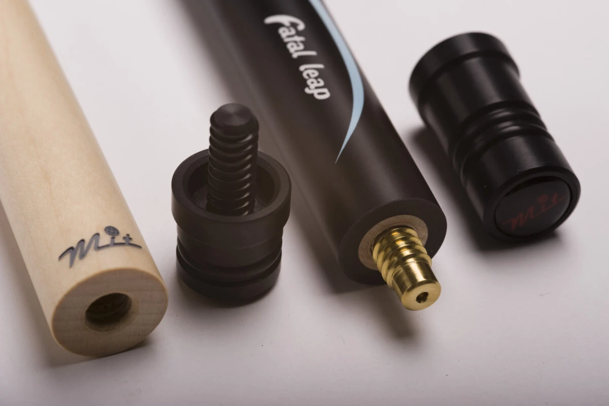 MIT MJ1-002 „Fatal Leap“ Jump-Queue, 2-teilig, Schwarz, G10-Spitze, Gewindeschoner 2 MIT MJ1-002 „Fatal Leap“ Jump-Queue, 2-teilig, Schwarz, G10-Spitze, Gewindeschoner – Bild 2