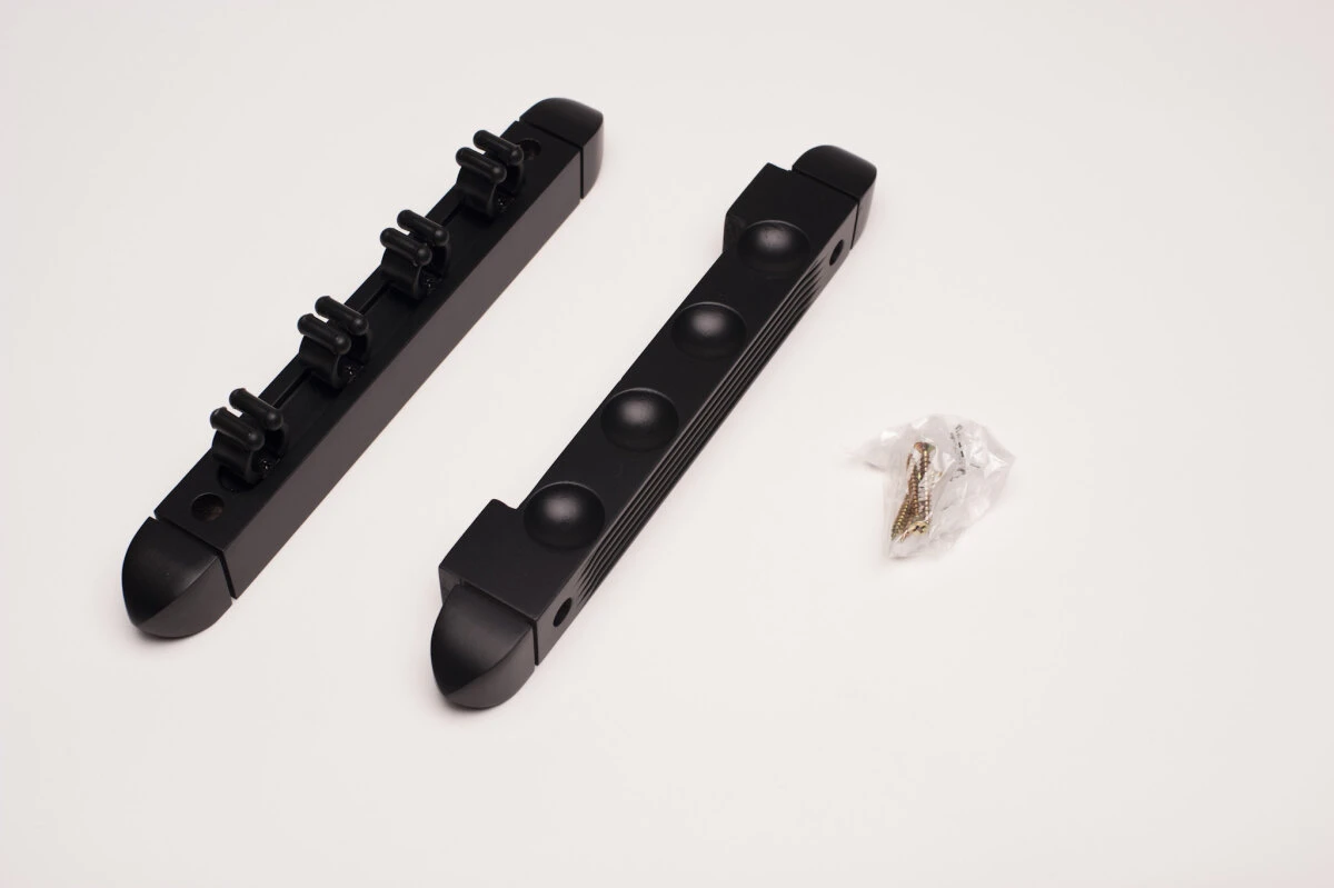 Wandhalterung Für Vier Queues, Holz, Schwarz 1 Wandhalterung Für Vier Queues, Holz, Schwarz