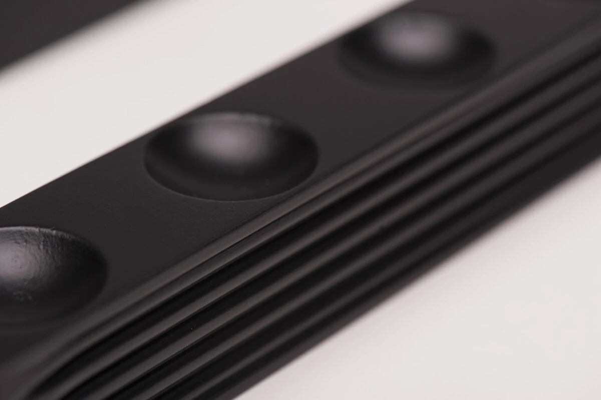 Wandhalterung Für Vier Queues, Holz, Schwarz 3 Wandhalterung Für Vier Queues, Holz, Schwarz – Bild 3